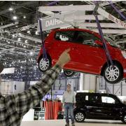 Daihatsu-Stand auf dem Genfer Autosalon (Archiv- und Symbolbild). Die Toyota-Tochter muss in Japan zehntausende Fahrzeuge wegen möglicher Defekte zurü