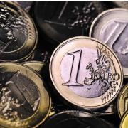 Die Erleichterung über die am Donnerstag bekanntgegebene Einigung der griechischen Übergangsregierung, die Ansprüche der internationalen Geldgeber zu erfüllen, war am Devisenmarkt schnell verflogen. Foto: Boris Roessler 