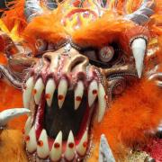 Folkloretänzer aus der Dominikanischen Republik begrüßen auf der ITB in Berlin die Gäste. Am Wochenende ist die Touristik-Messe für Privatbesucher geö