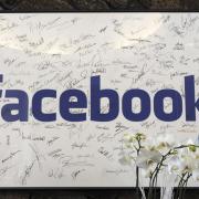 Facebook strebt eine Bewertung von 75 bis 100 Milliarden Dollar an. Damit würde der Senkrechtstarter mehr auf die Waage bringen als die meisten Dax-Konzerne. Foto: John G. Mabanglo