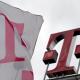 Vor dem Bonner Landgericht müssen sich drei frühere Telekom-Mitarbeiter und ein Geschäftsmann im Prozess um die Bespitzelungsaffäre verantworten.