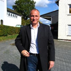 Manheld