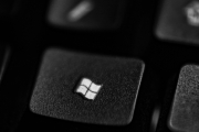 Foto von Nothing Ahead: https://www.pexels.com/de-de/foto/technologie-tastatur-fenster-microsoft-4567339/