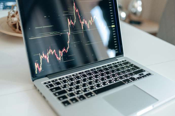 M&uuml;nchener R&uuml;ck&colon; Zahlen da&period; Was macht die Aktie&quest;