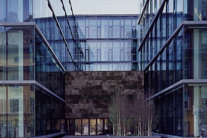 Dax setzt Rekordjagd fort&colon; M&uuml;nchener R&uuml;ck &ndash; Nach dem Zahlendebakel&period; Wie geht&rsquo;s weiter&quest;