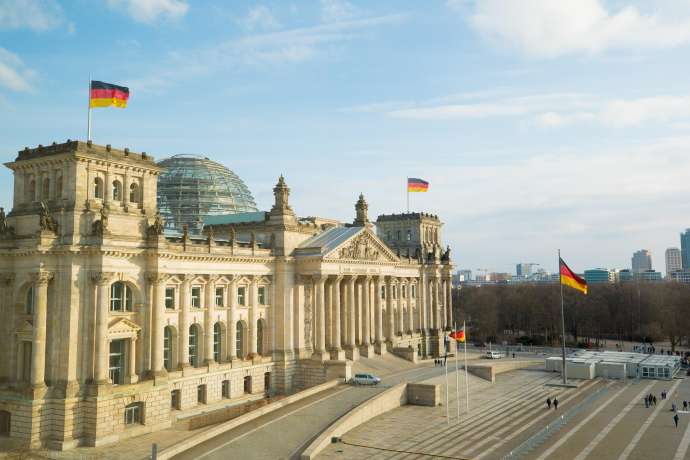 Zolldeal als Risikofaktor&colon; Deutschlands Wachstum unter Druck&colon; EU‑USA-Zolldeal k&ouml;nnte deutsche Wirtschaft sp&uuml;rbar bremsen
