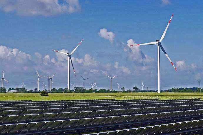 Solarkrise belastet heimische Vorzeigefirma schwer: Rutscht SMA Solar jetzt ins Minus – Branche unter Druck?