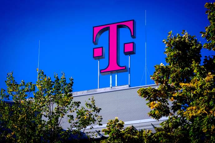 Dax in banger Erwartung&colon; Deutsche Telekom &ndash; Warnzeichen mehren sich