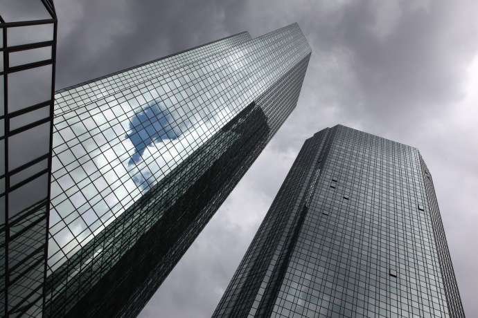 Dax startet robust in die neue Handelswoche&colon; Deutsche Bank &ndash; K&ouml;nnte nun in Richtung 30 Euro laufen