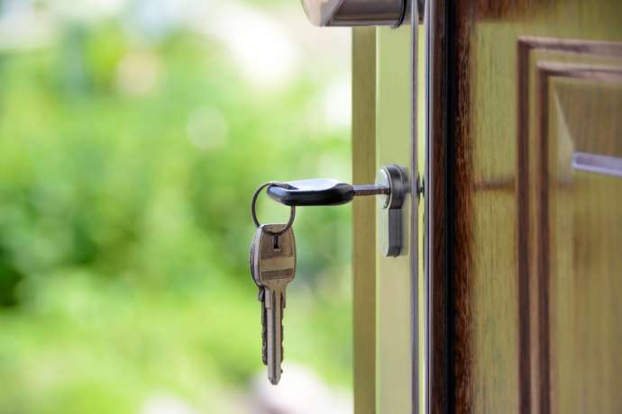 Gewinnsprung ohne Wirkung&colon; Anleger meiden Immobilienwert trotz positiver Zahlen&colon; Aroundtown &uuml;berrascht mit Gewinn &ndash; doch die Aktie bleibt unter Druck
