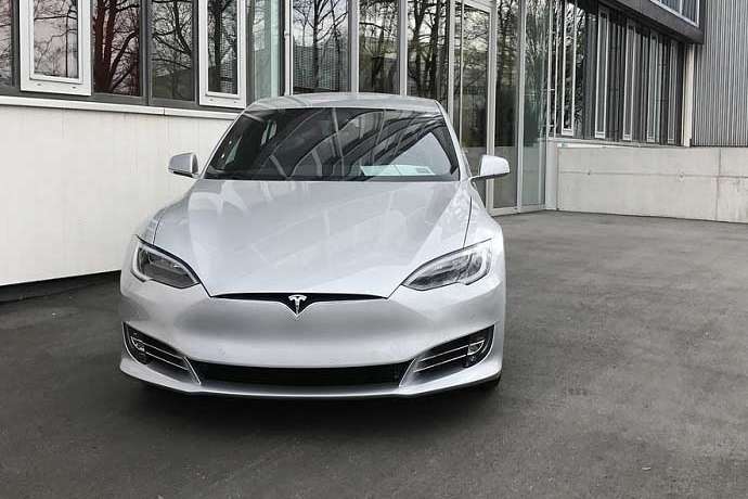Riesiges Aktienzielpaket als Signal für Teslas Zukunftspläne