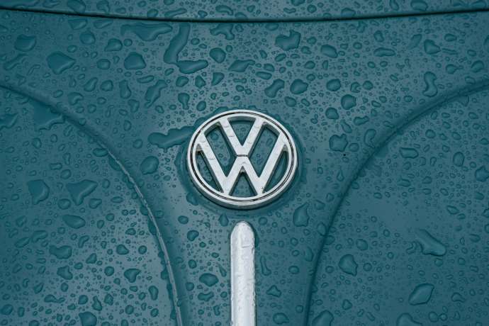 Tiefroter Wochenauftakt f&uuml;r die Volkswagen Vz&period;&colon; Abverkauf als Chance&quest;
