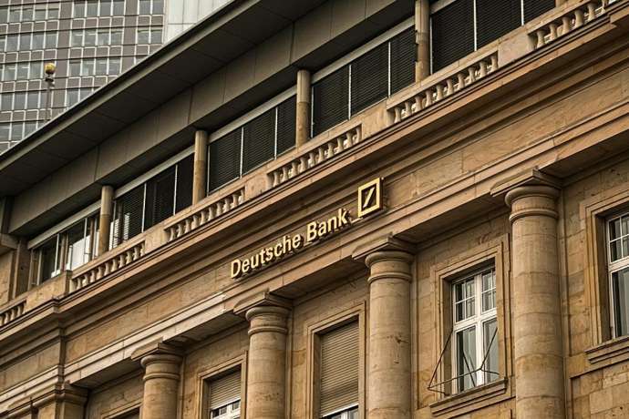 Dax – Ganz bitter. Index taumelt Wochenende entgegen