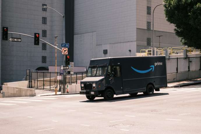 Durch die Decke&excl; Amazon nach Zahlen au&szlig;er Rand und Band