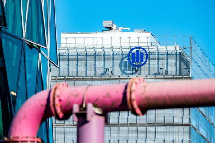 Böses Omen? Dax taumelt ins Wochenende: Allianz – Das wird nun entscheidend