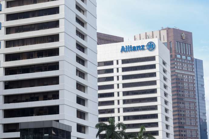 Dax wankt ins Wochenende&colon; Allianz l&auml;sst es mit starken Zahlen krachen