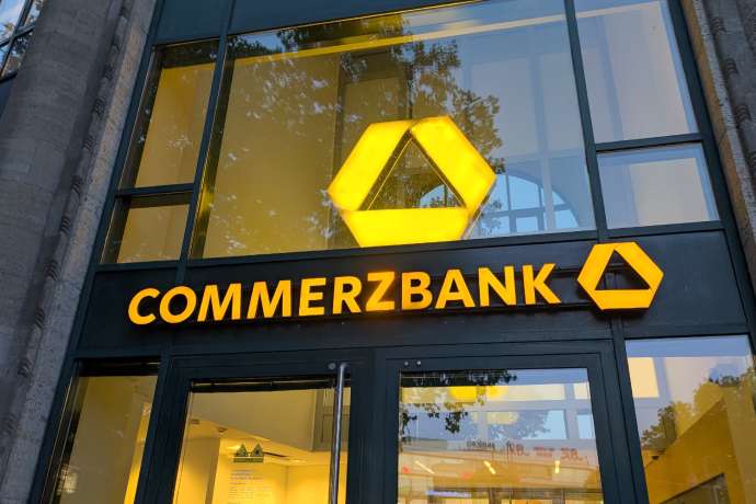 Dax &ndash; Ausblick auf die neue Handelswoche&colon; Commerzbank mit R&uuml;cksetzer zur Unzeit&period; Droht ein Debakel&quest;