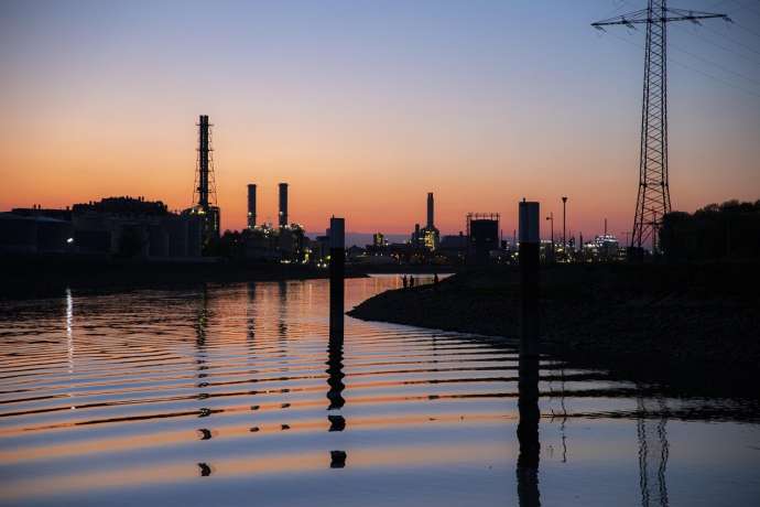BASF sendet Lebenszeichen&colon; Aktie steht vor einem explosiven Jahresfinale