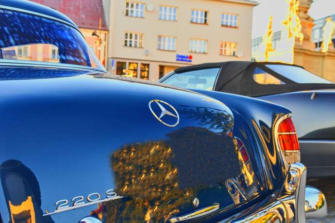 Jahresendrallye in den Startl&ouml;chern&quest; Mercedes-Benz nimmt Fahrt auf