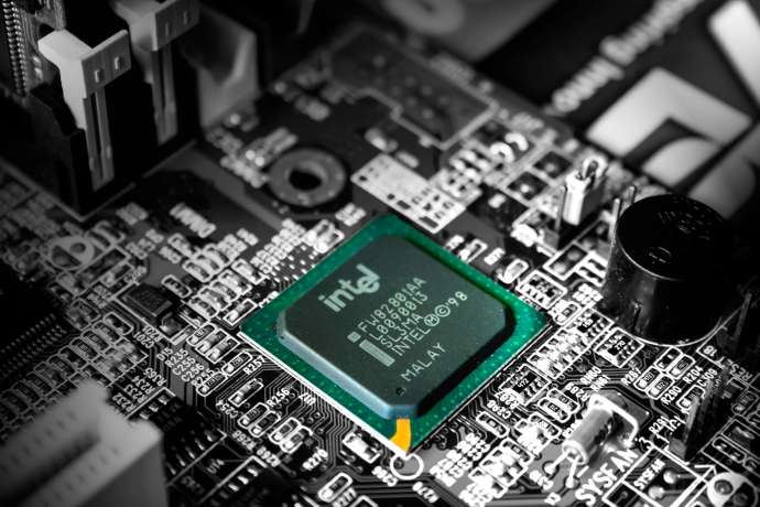 Tech-Rausch mit Risiko &ndash; Kippt der Markt vor 2026&quest; NVIDIA treibt Tech-Rallye&comma; doch Warnzeichen nehmen zu