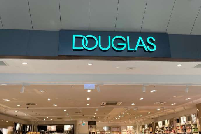 Douglas Filiale