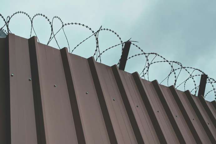 BayWa erneut im Fokus &ndash; Transparenzprobleme verst&auml;rken Krisenstimmung&colon; BayWa-Aktie unter Druck&colon; Ordnungsgeld entfacht neue Zweifel