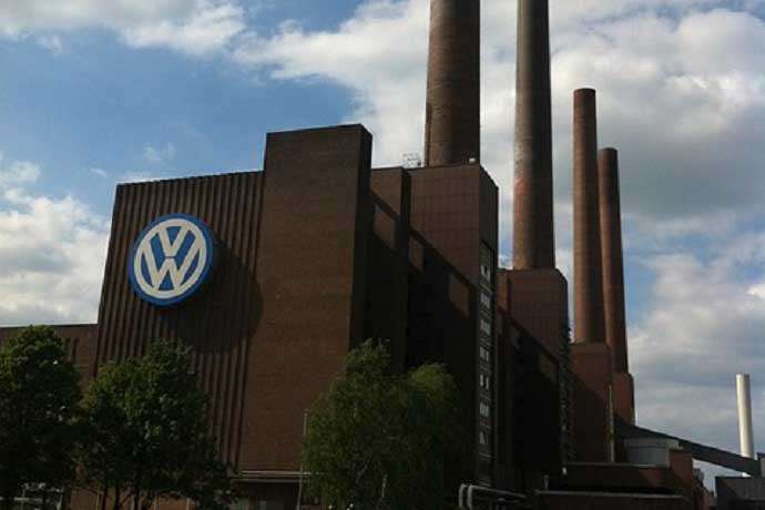 Zukunftssignal aus Sachsen &ndash; VW setzt auf Recyclingkompetenz&colon; Volkswagen-Aktie im Aufwind&colon; Zwickau wird Zentrum f&uuml;r Kreislaufwirtschaft