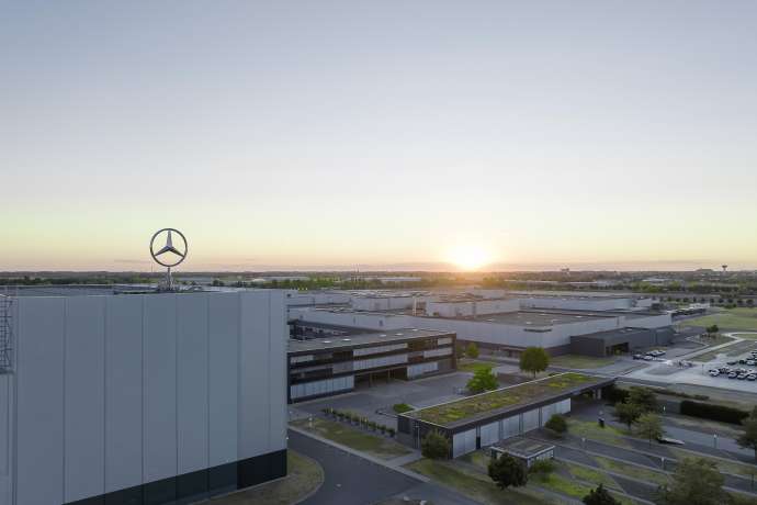Angst vor der Fed&quest; Dax bleibt in Deckung&colon; Mercedes-Benz &ndash; Das sieht gar nicht gut aus
