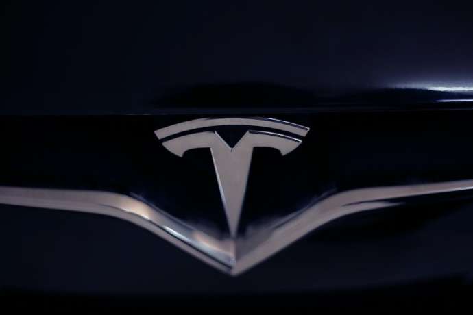 Elektro-Offensive erreicht neuen H&ouml;hepunkt&colon; Tesla-Aktie im Fokus&colon; Model Y f&uuml;hrt Consumer-Reports-Ranking 2026 an