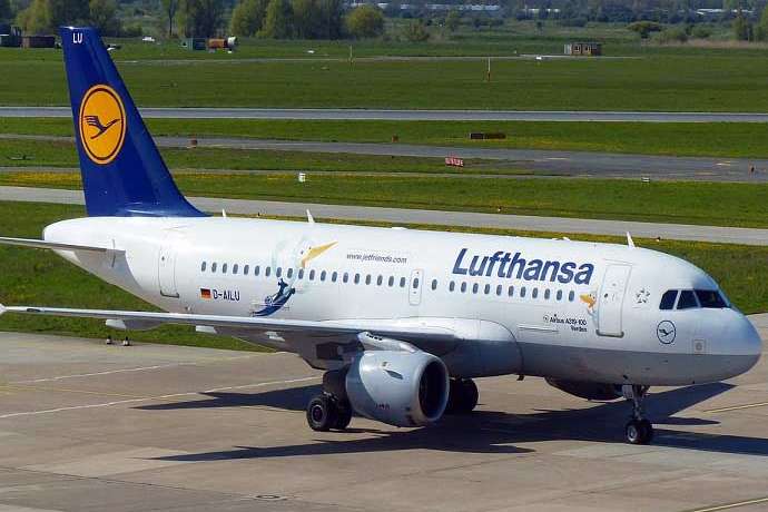 Arbeitskampf belastet Luftverkehr deutlich&comma; Streik sorgt f&uuml;r Turbulenzen&colon; Lufthansa-Aktie unter Druck&colon; Pilotenstreik l&auml;sst hunderte Fl&uuml;ge ausfallen