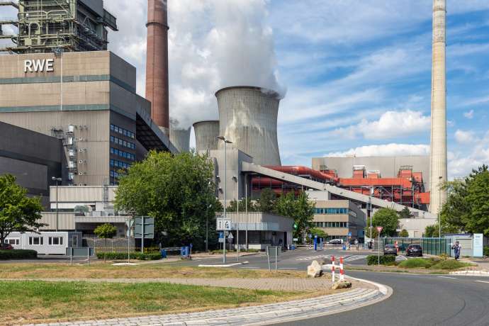 Dax schwer angez&auml;hlt&colon; RWE als Fels in der Brandung