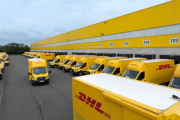 Bis Ende 2025 liefert Ford Pro 2.400 vollelektrische Ford E-Transit und E-Transit Custom an die Deutsche Post und DHL.