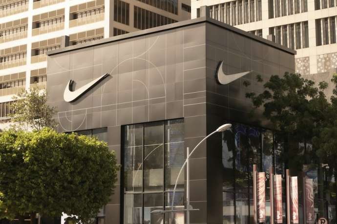 Nike mit Zahlendebakel&colon; Aktie bricht dramatisch ein&period; Wie schlimm wird es&quest;