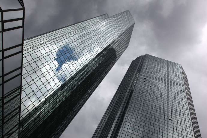 Deutsche Bank in der Bredouille&colon; Droht der Aktie die n&auml;chste Abw&auml;rtswelle&quest;