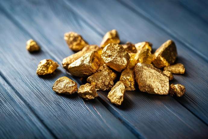 Gold legt kr&auml;ftig zu&colon; Barrick Mining nach Zahlen au&szlig;er Rand und Band