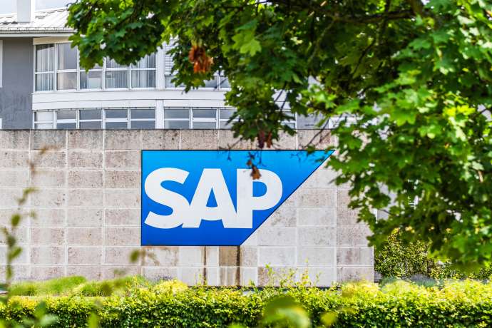 Dax stolpert ins Wochenende&colon; SAP &ndash; Druck will nicht nachlassen&period; Chart k&ouml;nnte kippen
