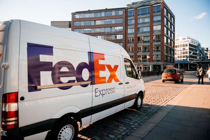 DHL-Konkurrent FedEx mit robusten Zahlen&colon; Aktie gibt dennoch nach