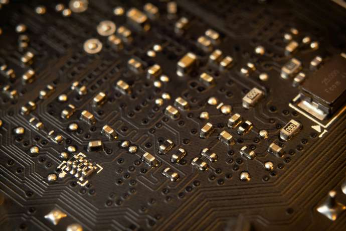 Broadcom mit exzellenten Zahlen&colon; KI-Aktie gibt dennoch deutlich nach