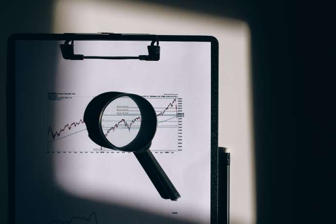 Dax startet &uuml;berraschend robust in die Woche der Wahrheit&colon; Hannover R&uuml;ck &ndash; Chart sieht immer finsterer aus