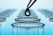 Pipette und Reagenzgläser