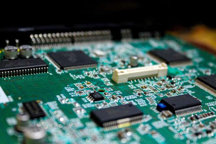Dax &ndash; Das bringt die neue Handelswoche&colon; Infineon &ndash; Aktie erklimmt immer neue H&ouml;hen&period; Droht der Absturz&quest;