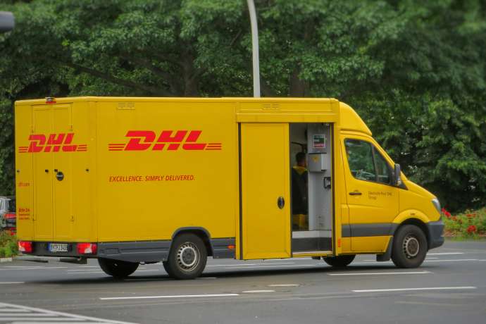 DHL