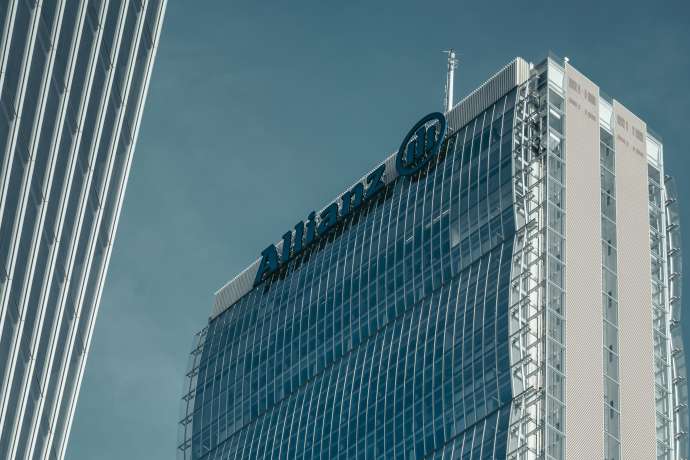 DAX nimmt neue Rekorde ins Visier: Allianz – Aktie haussiert vor den Zahlen