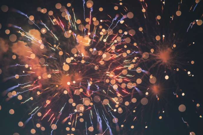 Palantir lässt es krachen: Kursfeuerwerk nach Rekordzahlen