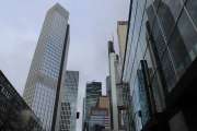 DAX kippt nach unten