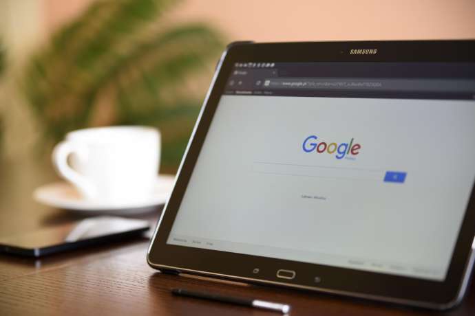 Alphabet gerät juristisch unter Druck: Alphabet Aktie im Blick EU Kartellstrafe löst neue Klagewelle gegen Google aus