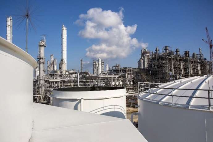DAX gerät ins Straucheln: BASF – Aktie stemmt sich gegen die Marktunbilden
