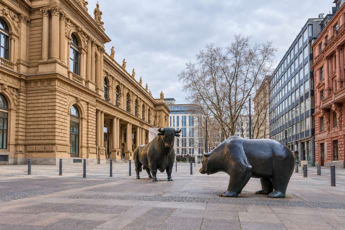 Zinswoche: DAX erobert die 100-Tage-Linie zurück