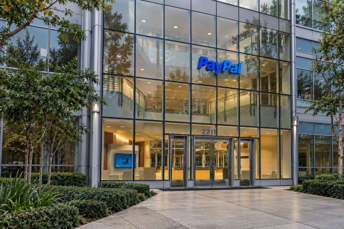 Erst Abverkauf: PayPal dreht nach Zahlen ins Plus