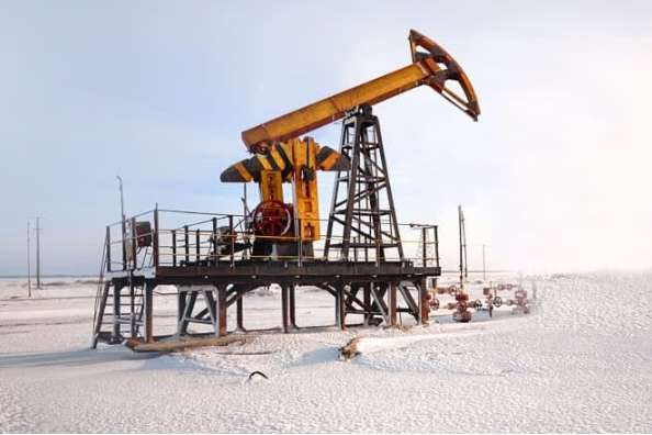 Roh&ouml;l&colon; Vom S&auml;belrasseln zum regionalen Fl&auml;chenbrand